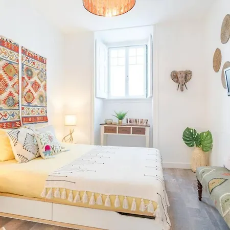 Graca 3br With Terrace By Host For Us