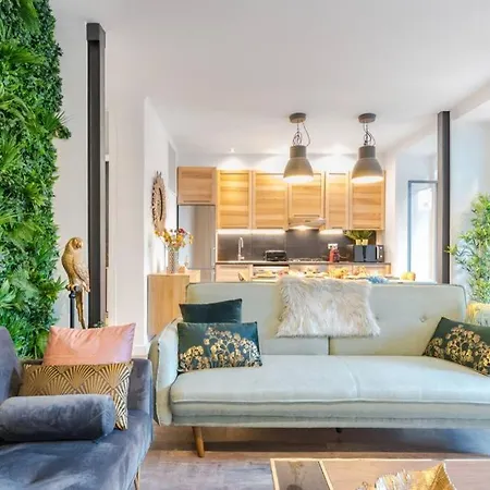 Graca 3br With Terrace By Host For Us