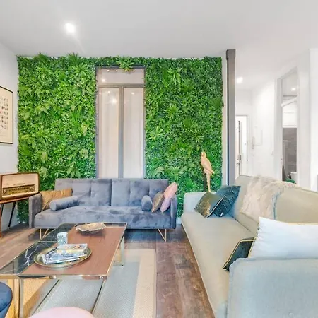 Apartment Graca 3br With Terrace By Host For Us