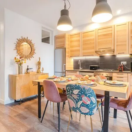 Graca 3br With Terrace By Host For Us